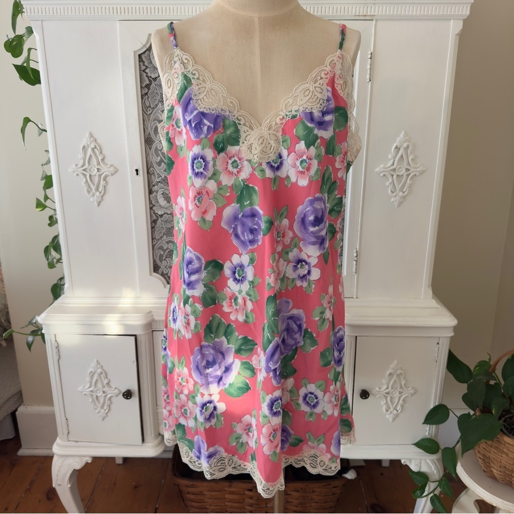 Vintage NWT 80’s 90’s Gold Label 
Victoria’s Secret Floral Lace Peignoir Set - Picture 8 of 13